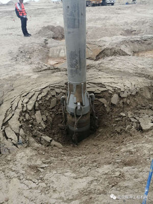 Dispositivo de construcción para la fabricación de columnas de piedra
